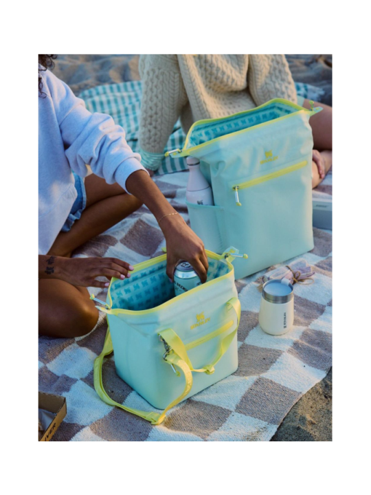 Mochila Hielera Stanley Madeleine Midi Cooler Backpack